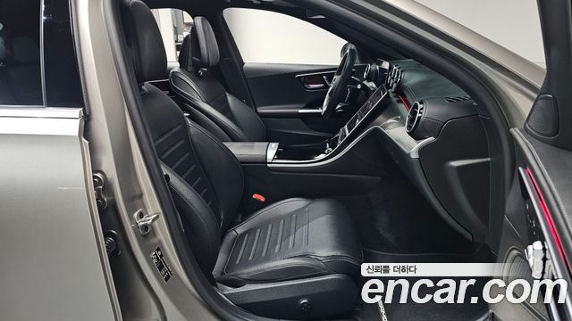 Mercedes-Benz C-Class 2024 — photo 17