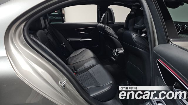 Mercedes-Benz C-Class 2024 — photo 18