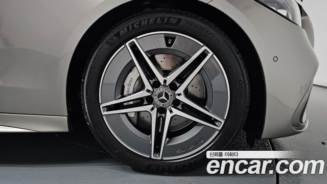 Mercedes-Benz C-Class 2024 — photo 7