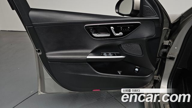 Mercedes-Benz C-Class 2024 — photo 14