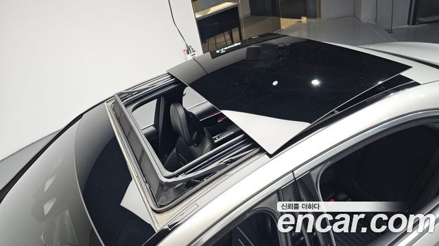 Mercedes-Benz C-Class 2024 — photo 29