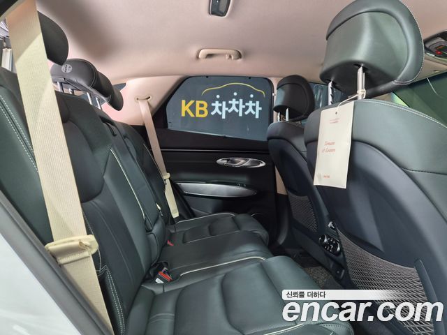 Genesis GV70 2022 — photo 9