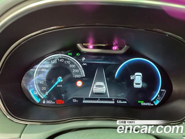 Genesis GV70 2022 — photo 12