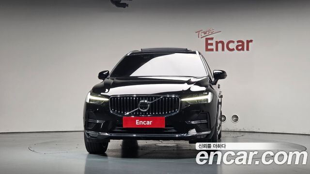 Volvo XC60 2025 — photo 3