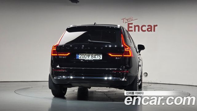 Volvo XC60 2025 — photo 4