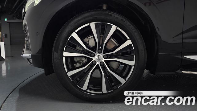 Volvo XC60 2025 — photo 5