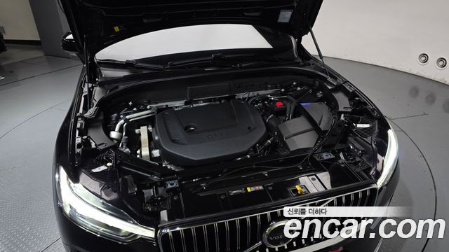 Volvo XC60 2025 — photo 6