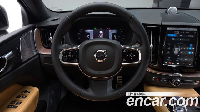 Volvo XC60 2025 — photo 19