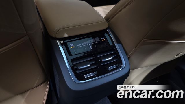 Volvo XC60 2025 — photo 25