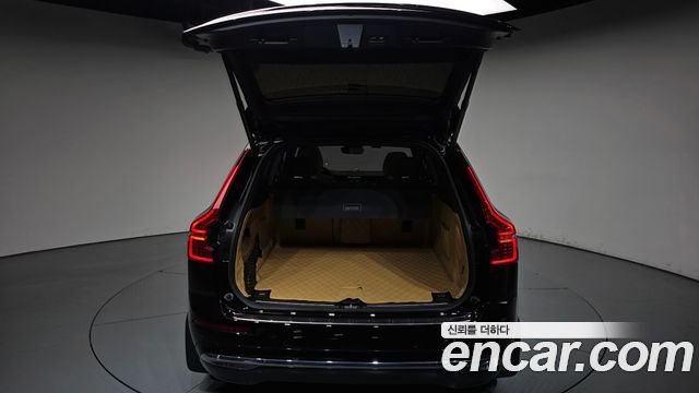 Volvo XC60 2025 — photo 26