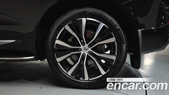 Volvo XC60 2025 — photo 7