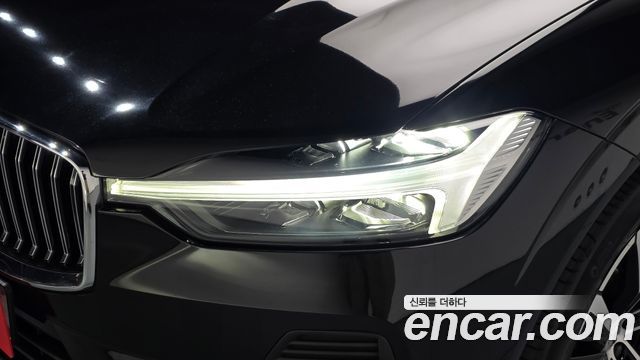 Volvo XC60 2025 — photo 8