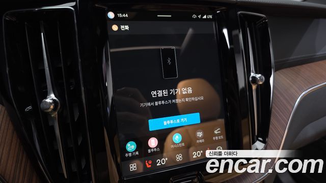 Volvo XC60 2025 — photo 30