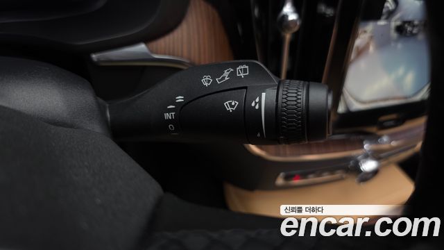 Volvo XC60 2025 — photo 34