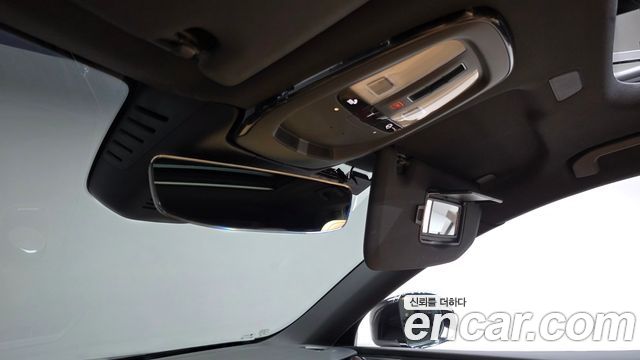 Volvo XC60 2025 — photo 35