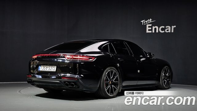 Porsche Panamera 2020 — photo 2