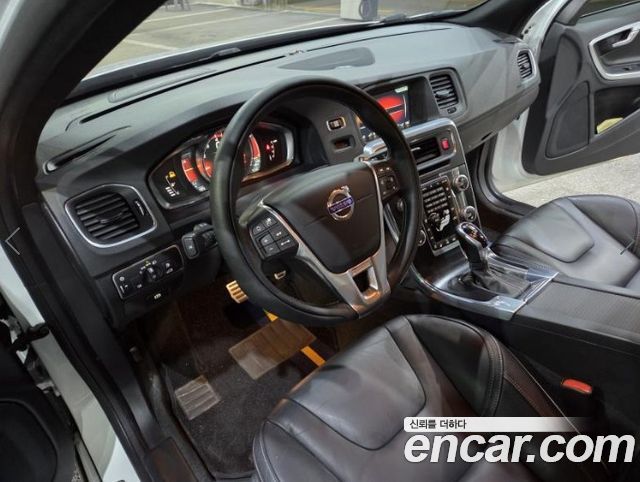Volvo S60 2016 — photo 8