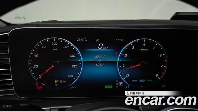 Mercedes-Benz GLE-Class 2019 — photo 11