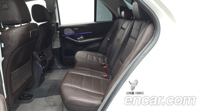 Mercedes-Benz GLE-Class 2019 — photo 17