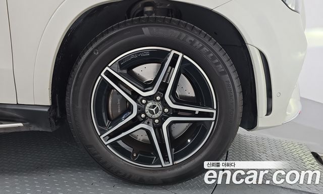 Mercedes-Benz GLE-Class 2019 — photo 7