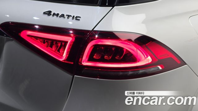 Mercedes-Benz GLE-Class 2019 — photo 9