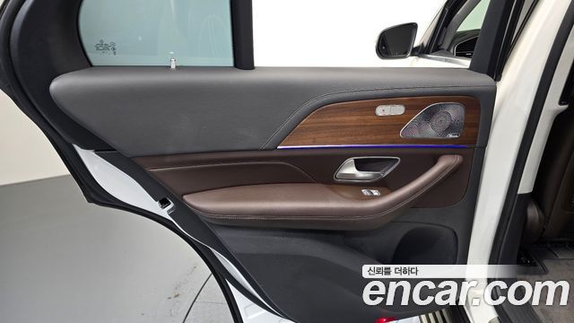 Mercedes-Benz GLE-Class 2019 — photo 15