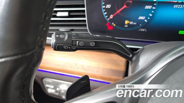 Mercedes-Benz GLE-Class 2019 — photo 27