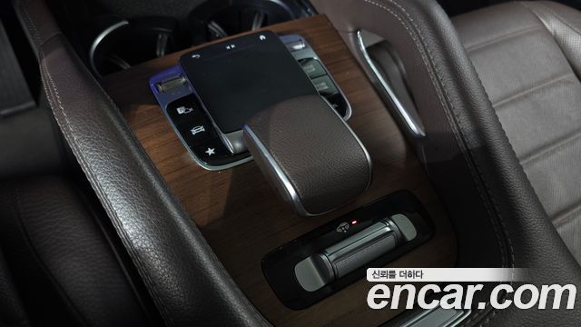 Mercedes-Benz GLE-Class 2019 — photo 32