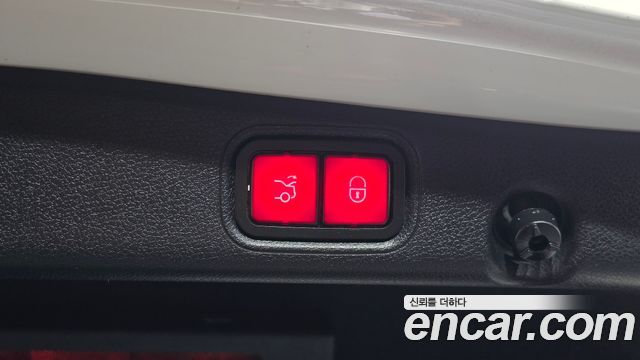 Mercedes-Benz E-Class 2021 — photo 22