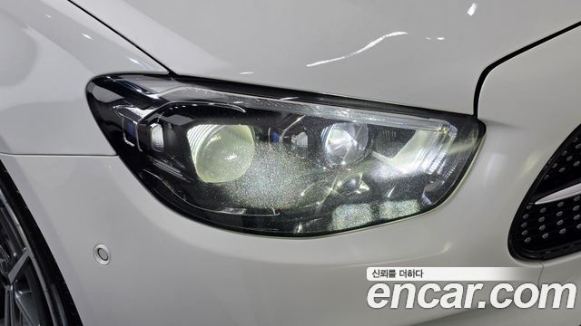 Mercedes-Benz E-Class 2021 — photo 8
