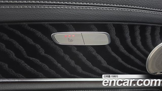 Mercedes-Benz E-Class 2021 — photo 31