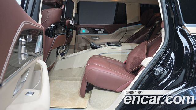 Mercedes-Benz GLS-Class 2022 — photo 12
