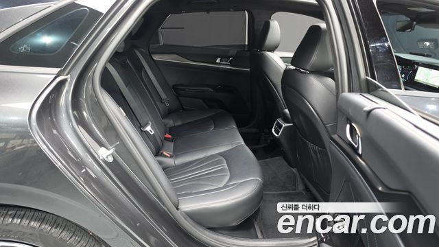 Kia K5 2023 — photo 17