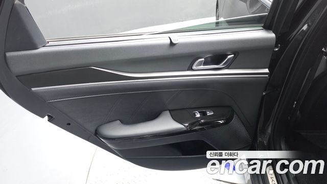 Kia K5 2023 — photo 15