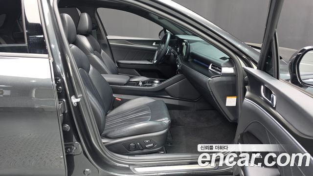 Kia K5 2023 — photo 16