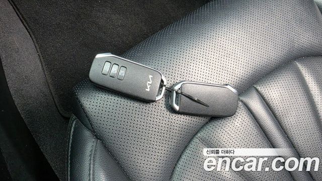 Kia K5 2023 — photo 28