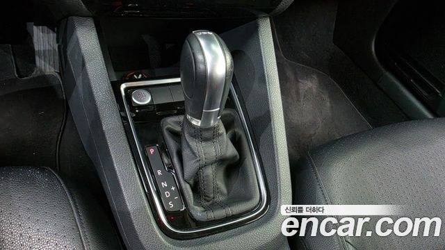 Volkswagen Jetta 2015 — photo 12