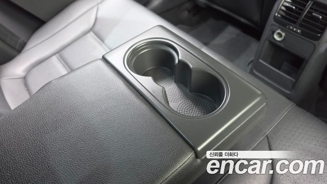 Volkswagen Jetta 2015 — photo 27