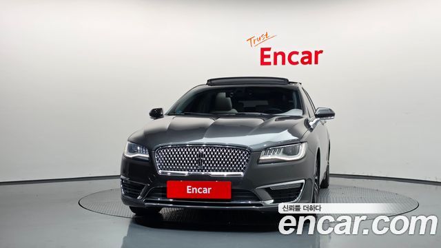 Lincoln MKZ 2020 — photo 3