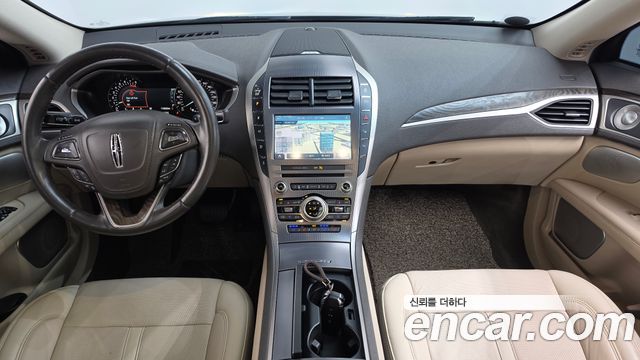 Lincoln MKZ 2020 — photo 7