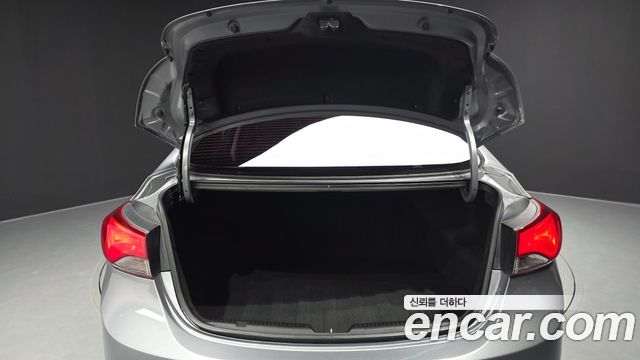Hyundai AVANTE 2015 — photo 20