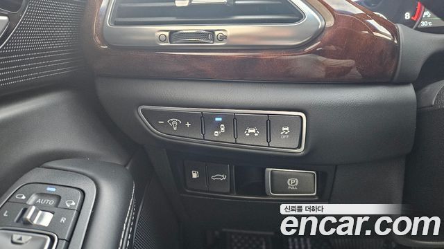 Genesis EQ900 2016 — photo 14