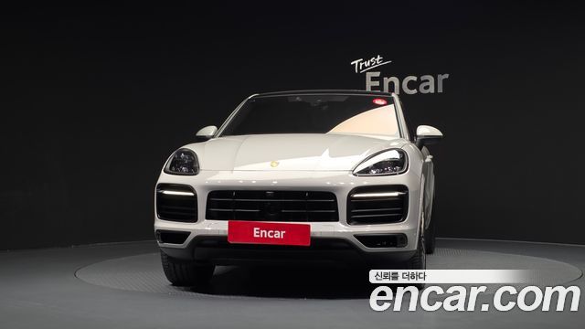 Porsche Cayenne 2023 — photo 3