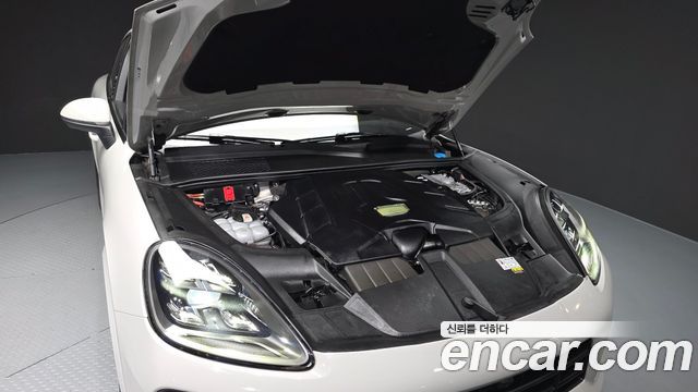Porsche Cayenne 2023 — photo 6
