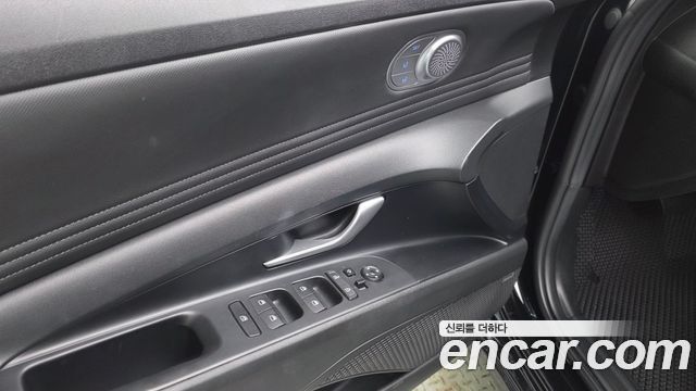 Hyundai AVANTE 2021 — photo 25