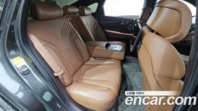 Genesis G80 2022 — photo 17