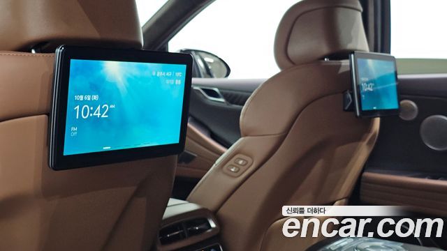 Genesis G80 2022 — photo 26
