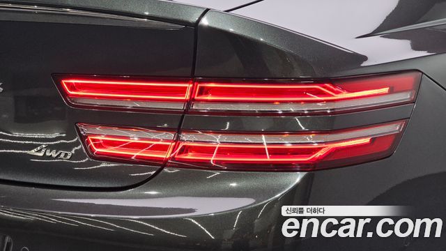 Genesis G80 2022 — photo 9