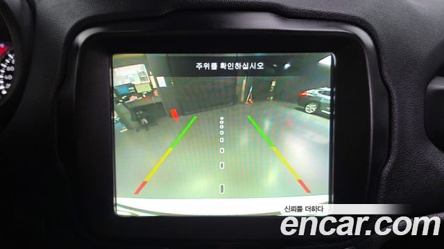 Jeep Renegade 2021 — photo 21