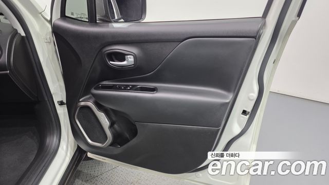 Jeep Renegade 2021 — photo 14